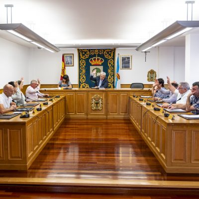 O Pino crea a Comisión Especial de Urbanismo e aproba dúas dedicacións exclusivas e unha parcial para o goberno local